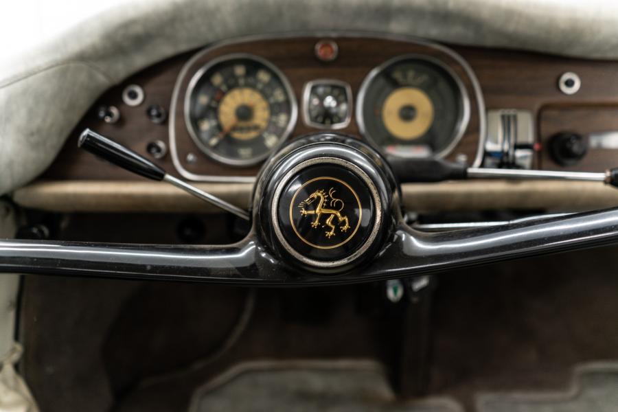 Детали интерьера Auto Union 1000 SP Coupe 1960 года  (фото 32 из 84)